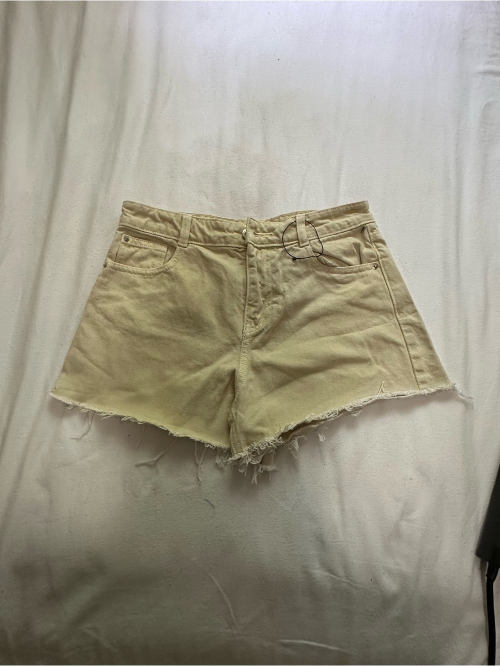 Zara Cream High-Rise Frayed Hem Denim Shorts